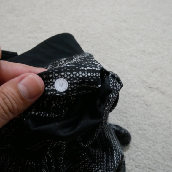 Lululemon T.H.E short with Nulux liner Medium - Picture 6 of 7